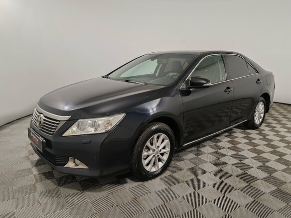 2013 Toyota Camry VII (XV50), чёрный, 1299000 рублей