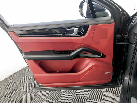 2019 Porsche Cayenne III, серый, 6750000 рублей - вид 18