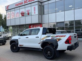 2025 Toyota Hilux VIII Рестайлинг 2, белый, 7550000 рублей, вид 3