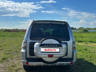 2011 Mitsubishi Pajero IV, серебристый, 1500000 рублей, вид 4