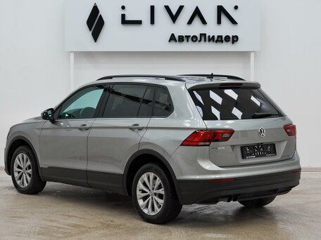 2019 Volkswagen Tiguan II, серебристый, 1875000 рублей, вид 2
