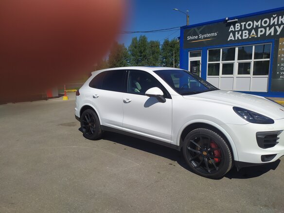 2017 Porsche Cayenne Diesel II Рестайлинг (958), белый, 6500000 рублей - вид 2