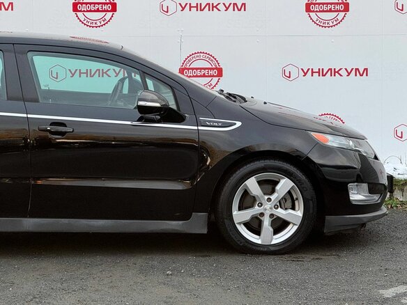 2013 Chevrolet Volt I, чёрный, 1149000 рублей - вид 17