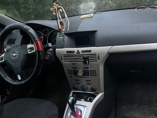 2007 Opel Astra GTC H Рестайлинг, красный, 220000 рублей, вид 5