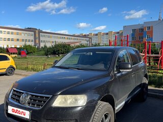 2004 Volkswagen Touareg I, чёрный, 575000 рублей, вид 2