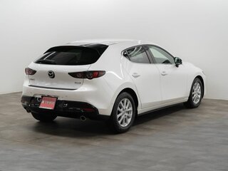 2019 Mazda 3 IV (BP), белый, 1700000 рублей, вид 3