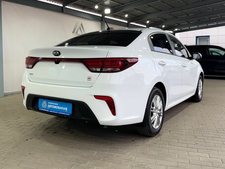 2019 Kia Rio IV, белый, 1525000 рублей, вид 5