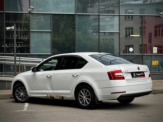 2019 Skoda Octavia III (A7) Рестайлинг, белый, 725000 рублей, вид 4