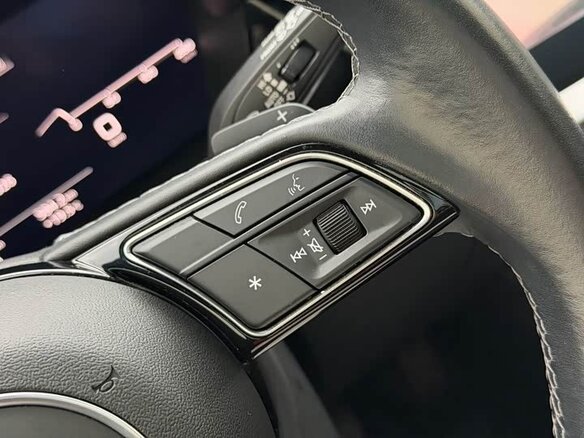 2023 Audi A3 Sportback 35 TFSI IV (8Y), серый, 1850100 рублей - вид 14