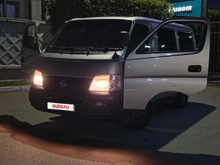 2001 Nissan Caravan IV (E25), серый, 850000 рублей, вид 3