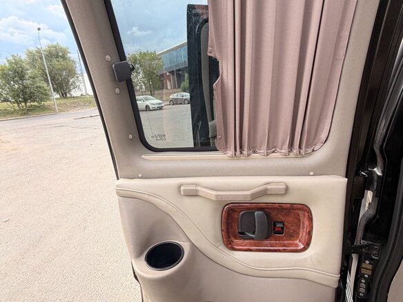 2013 Chevrolet Express II, чёрный, 4800000 рублей - вид 12