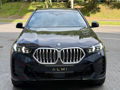 2025 BMW X6 40i III (G06) Рестайлинг, синий, 12800000 рублей, вид 2