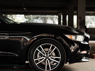2017 Ford Mustang VI, чёрный, 2750000 рублей, вид 3