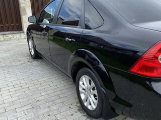 2011 Ford Focus II Рестайлинг, чёрный, 650000 рублей, вид 5