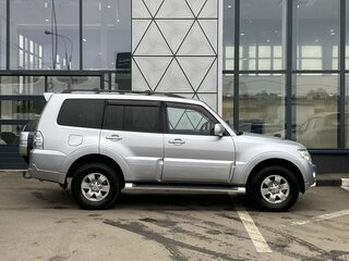 2011 Mitsubishi Pajero IV Рестайлинг 1, серебристый, 1569000 рублей, вид 4