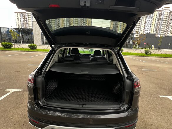 2023 Volkswagen Tayron I Рестайлинг, коричневый, 2960000 рублей - вид 10