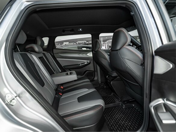 2026 Geely Cityray, серебристый, 3344990 рублей - вид 12