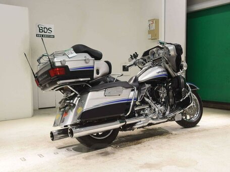 2008 Harley-Davidson Electra Glide, серебристый, 1050000 рублей, вид 5