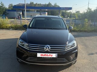 2017 Volkswagen Touareg II Рестайлинг, синий, 3450000 рублей, вид 3