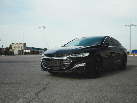 2023 Chevrolet Malibu IX Рестайлинг, чёрный, 1650333 рублей, вид 1