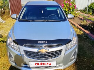 2014 Chevrolet Cruze I Рестайлинг, серебристый, 690000 рублей, вид 2
