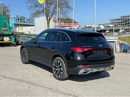 2026 Mercedes-Benz GLC 220 d II (X254), чёрный, 7092275 рублей, вид 4