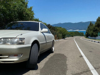 2001 Toyota Cresta V (X100) Рестайлинг, белый, 530000 рублей, вид 1