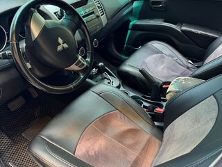2012 Mitsubishi Outlander II Рестайлинг, белый, 1300000 рублей, вид 5