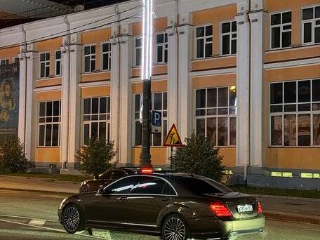 2011 Mercedes-Benz S-Класс 500 Long V (W221) Рестайлинг, коричневый, 2100000 рублей, вид 5