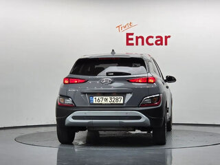 2022 Hyundai Kona I Рестайлинг, серый, 1710000 рублей, вид 4