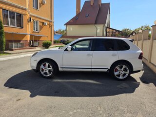2007 Porsche Cayenne Turbo I Рестайлинг (957), белый, 1100000 рублей, вид 3