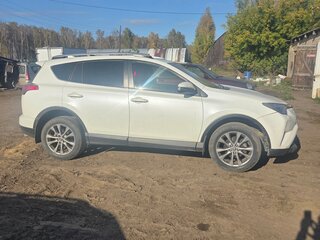 2016 Toyota RAV4 IV (XA40) Рестайлинг, белый, 1700000 рублей, вид 2