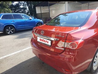 2013 Toyota Corolla X (E140, E150) Рестайлинг, красный, 1300000 рублей, вид 3