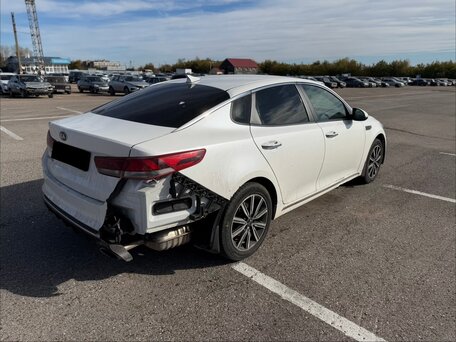 2018 Kia Optima IV Рестайлинг, белый, 1350000 рублей, вид 3