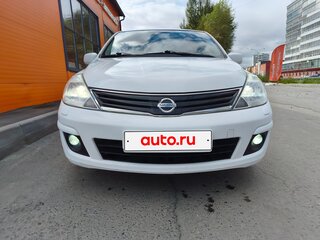 2013 Nissan Tiida I Рестайлинг, белый, 985000 рублей, вид 1