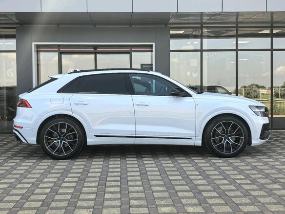 2018 Audi Q8 55 TFSI I (4M), белый - вид 3