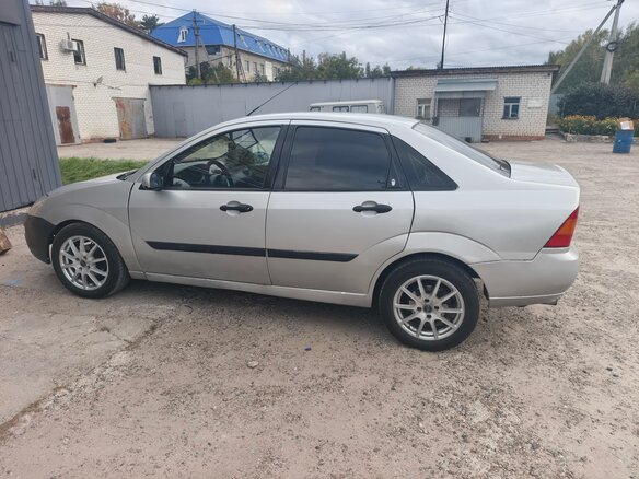 2001 Ford Focus I Рестайлинг, серебристый, 250000 рублей - вид 9