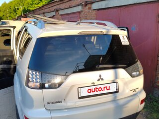 2010 Mitsubishi Outlander II Рестайлинг, белый, 800000 рублей, вид 5