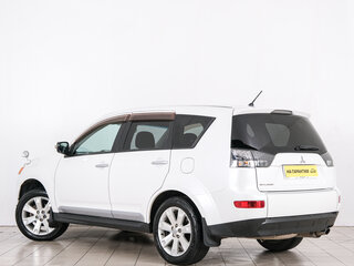 2008 Mitsubishi Outlander II, белый, 1099000 рублей, вид 4