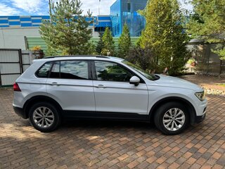 2019 Volkswagen Tiguan II, белый, 1949000 рублей, вид 4