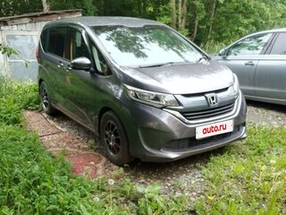 2017 Honda Freed II, серый, 1680000 рублей, вид 2