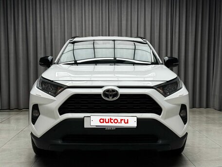 Toyota RAV4 V (XA50)