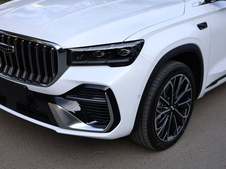 2026 Geely Monjaro (Xingyue L) I Рестайлинг 2 (China Market), белый, 4090000 рублей, вид 5