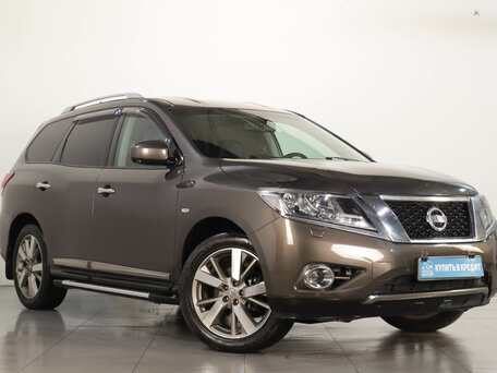 Nissan Pathfinder IV