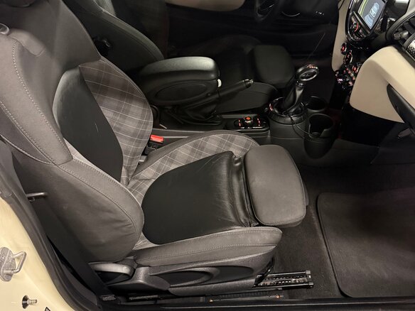2014 Mini Hatch Cooper S III (F55/F56), белый - вид 9