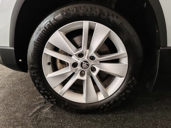 2021 Skoda Karoq DSG6 I, серебристый, 2540000 рублей - вид 24