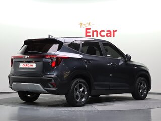 2022 Kia Seltos I Рестайлинг, серый, 1980000 рублей, вид 3