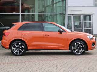 2023 Audi Q3 35 TDI II (F3), оранжевый, 3842026 рублей, вид 3