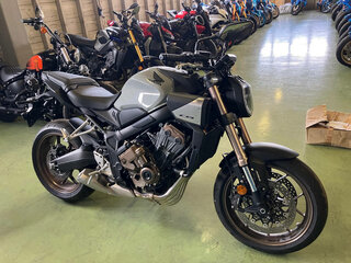 2024 Honda CB 650R, серебристый, 930000 рублей, вид 2