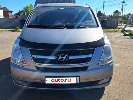 2010 Hyundai Grand Starex, серебристый, 730000 рублей, вид 1